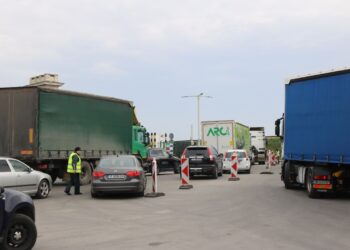 Отвориха предсрочно Дунав мост при Русе-Гюргево за преминаване на камиони