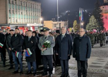 Бяла почете Освобождението с тържествена заря-проверка