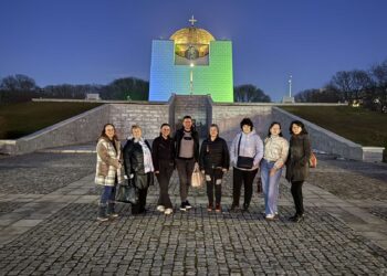 Болни от лимфедем се събраха пред Пантеона, грейнал в „светлини на надеждата“ /ВИДЕО/