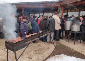 Разкриха тайните на вкусната пача и хрупкавите джумерки в Русенско /ВИДЕО/