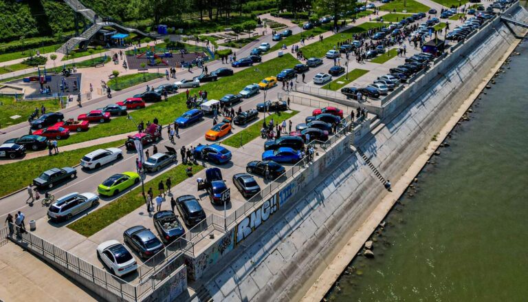 Феновете на БМВ откриват сезона в Русе днес на кея