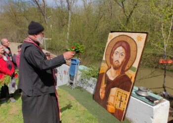 Първо чудо след освещаването на иконата в скалната обител в Красен /ВИДЕО/