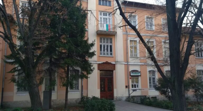 Прокуратурата разследва побоя над ученик в Русе