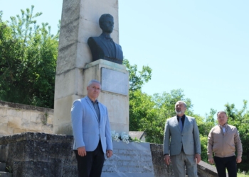 В Бяла почетоха паметта на загиналите в Априлското въстание