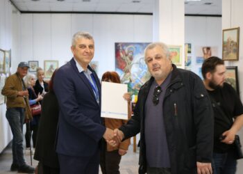Близо 130 картини на 22-ма русенски художници разказват за магията на пролетта