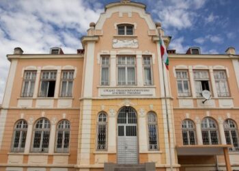 Правителството финансира с над 500 000 лв. Духовното училище в Русе