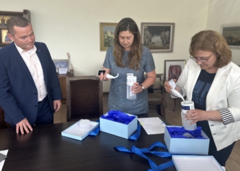 Неонатологиите в Русе получиха като дарение от общината и „Патиланци“ два видеоларингоскопа