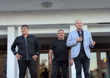 Веселин Маринов с песента „Моя Бяла“ даде началото на празниците в града /ВИДЕО/