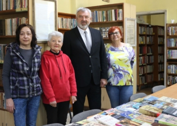 Две читалища от община Иваново получиха книги от областния управител Драгомир Драганов