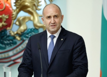 Президентът Румен Радев внася в НС предложение за референдум за еврото