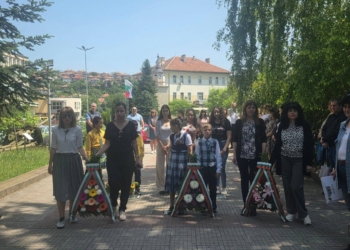 Община Бяла почете подвига на Ботев и героите на България