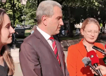 Зам.-министър и евродепутат в Русе: С кампания ще развенчаем митовете и страховете от еврото /ВИДЕО/