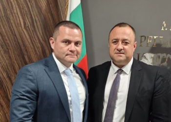 Кметът Пенчо Милков подписа с МРРБ споразумения за нови 5 проекта за над 9,3 млн.лв.