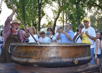 Фестивалът „Беленски вкусотии“ завърши с дегустация на домашна макарина