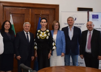 Русенският университет посрещна украинския посланик, има готовност да приема украински студенти