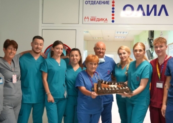 Родителите на спасеното от мълния дете от Русе благодариха на лекарите в „Медика“