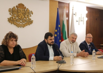 Обучението по „Религия-Православие“ в Русенско обсъдиха на работна среща, 21 учители го преподават