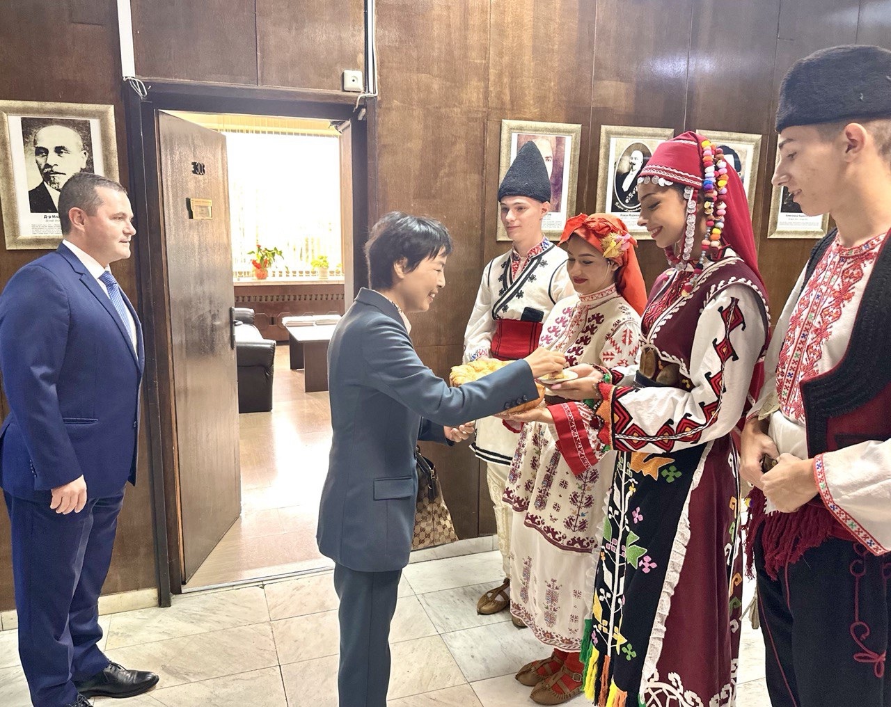 Русе Медиа - За да знаеш повече Русе Медиа - За да знаеш повече