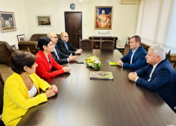 Кметът, председателят на ОбС и областният управител се срещнаха с ръководството на Siemens България