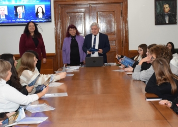 В Русенския университет започна нов курс на обучение за ученици и учители с български произход от Молдова