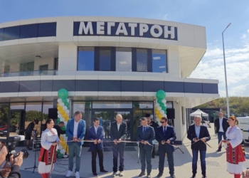 Нов търговско-сервизен комплекс на „Мегатрон“ в Мартен носи бъдещето в земеделието /ВИДЕО/