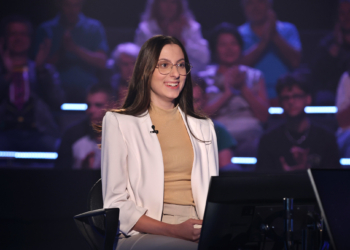 Елена Йорданова от МГ „Баба Тонка“ влиза в „Златната лига“ на „Стани богат“ за каузата на училището