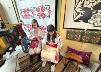 Фолклорен празник събра самодейци и жители в Средна кула
