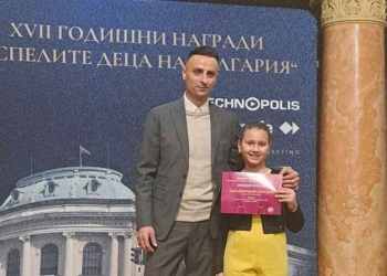 Малка певица от Русе бе отличена на наградите на Фондация „Димитър Бербатов“