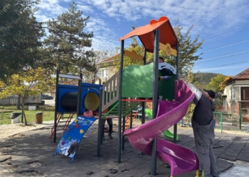 „Дунарит“ дари нови катерушки за децата в село Николово