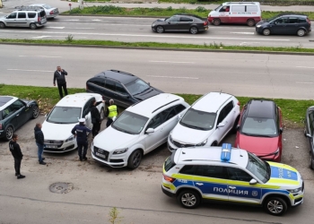 Водач се заби в паркирани коли на бул.“Липник“ в Русе