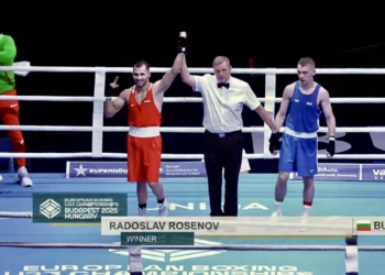 Радо Росенов безкомпромисен на ринга, вече е на 1/4  финал на Европейското