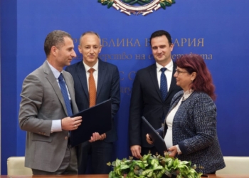 Русенският университет подписа рамково споразумение с АЕЦ „Козлодуй“ пред двама министри