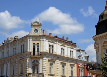 Градският часовник в Русе отмерва времето с любима коледна мелодия