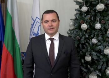 Кметът Пенчо Милков с новогодишно поздравление към русенци /ВИДЕО/