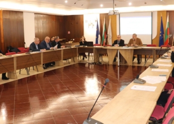 Областният управител: Смяната на левове с евро върви нормално в Русенско