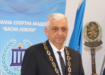 Ректорът на НСА стана почетен гражданин на Община Иваново