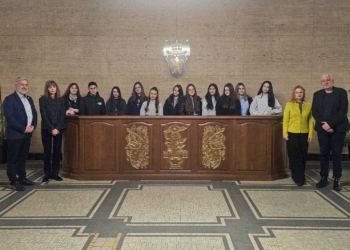 Млади художници влязоха в Съдебната палата за практика