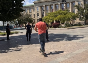 Собствениците на тротинетки в Русе чакат нови наредби, за да  ги регистрират /ВИДЕО/