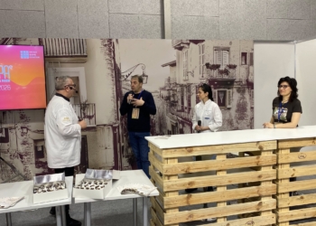 Торта „Гараш“ с вкусна презентация на Туристическото изложение „Ваканция и спа“
