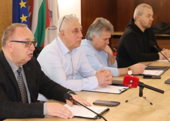 РЗИ-Русе: Увеличава се броят на хората, ухапани от кучета и котки