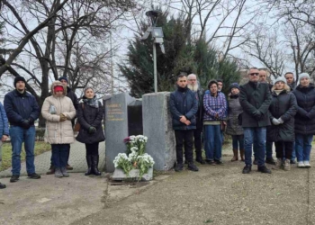ПП-ДБ в Русе се поклониха пред жертвите на комунистическия режим