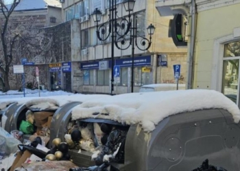 Снегът наруши сметосъбирането в Русе, до утре ще се нормализира