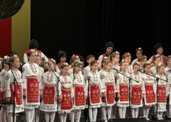 Националният конкурс „Дунавски славеи“ събра в Русе младия елит на народната музика