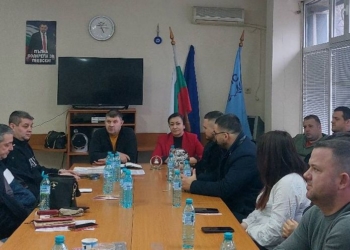 Областният съвет на ДПС-Русе номинира за водачи на листата Делян Пеевски и Атидже Вели