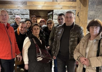 Николай Братованов изслуша жители на кв.“Дружба“ в Русе, днес отново има среща в квартала