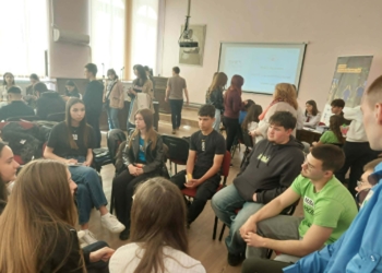 Младшите посланици на СУ „Панайот Волов“-Бяла участваха в регионална среща на училища-посланици на ЕП