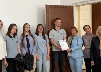 Лайънс клуб „Сексагинта Приста“ връчи стипендия на младежи от МГ „Баба Тонка“