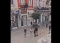 2-годишно дете бе пометено в пешеходната зона на Русе от две момчета на тротинетка