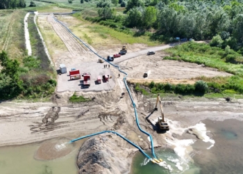 Пожарникарите от Русе помагат в мерките срещу безводието в Сребърна