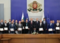 Русе Медиа - За да знаеш повече Румен Радев награди двама полицаи от Русе за разбитата група за фентанил